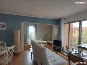Ville d'été appartement meublé 89 m2 ascenseur balcon stationnement