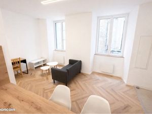 À louer – Studio meublé 38 m² rénové à neuf