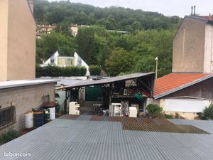 Loue grand terrain commercial avec hangars fermés et boxs Nancy