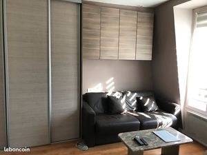 Paris 17ème Studio meublé de 14m² avec mezzanine métros Malesherbes et Pont Cardinet