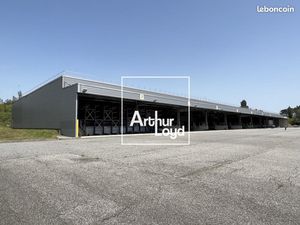 Local industriel 4 280 m²