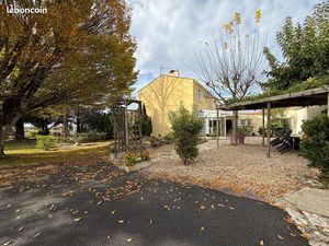 5 CHAMBRES dont 1 au RDC - Magnifique terrain