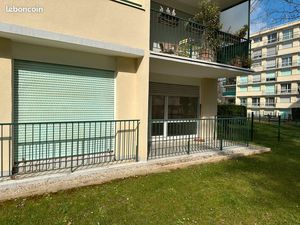 Lot de 3 appartements. 1 F1 et 2 F2 + place de parking