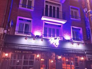 Bar pub restaurant hôtel