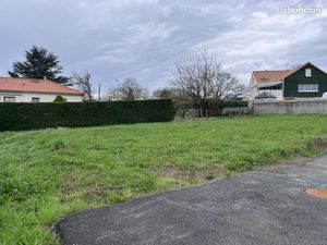 Terrain 400 m² Saint Pierre Montlimart