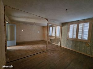 F4 67m2 roanne a rénover 4e et dernier étage Sans ascenseur