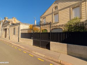 Maison 8 pièces 240 m²