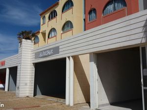 Local commercial sur les quais saison 2026