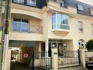 Location place parking Pontault gare