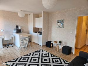 Studio meublé rénové  proche tram  calme et sécurisé