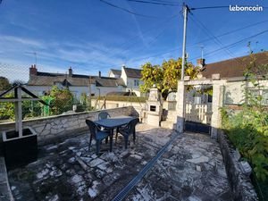 Maisonnette avec cour