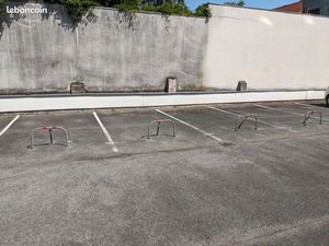 Places de parking sécurisée  Saint fuscien / Bd de Saint-Quentin / Henriville (à Amiens)