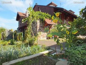 Loue appartement 4 pièces/F5 de 120 m2 à Strasbourg/Koenigshoffen dans une maison individu