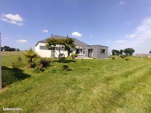 Maison de plein pied  terrain  dépendance