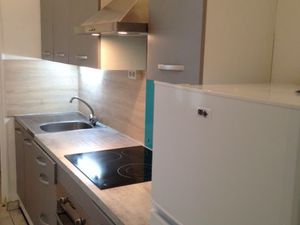 F2 proche centre reims et gare cuisine equipee