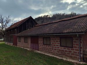 Garage  box  garde-meubles  entrepôt