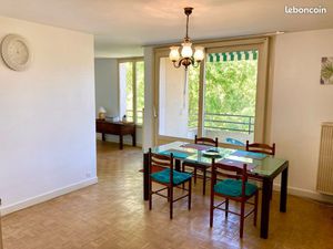 Grand F3 meublé avec terrasse chauffage compris