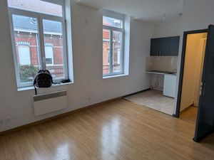 T2 lumineux 36 m² – 1er étage – Lille Fives/Marbrerie – 590 + 45