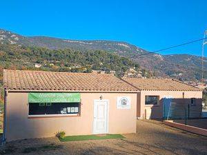 À LOUER - Local Commercial Bargemon (83830)