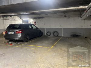 Parking/box 10 m² Paris