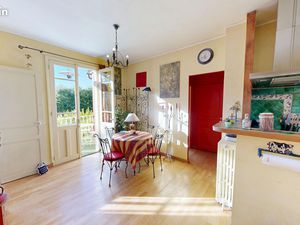 Maison atypique vue forêt