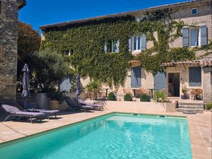 Maison de caractère – Lussan (30580) – 9 pièces