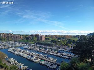 Superbe studio 36 m² rénové  étage élevé  vue port + aperçu mer  parking – Cannes Marina