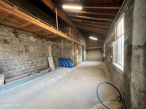 ? Local d’activité à louer 63m2 dont mezzanine de stockage