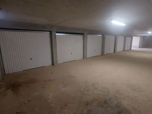Garage 100 euros