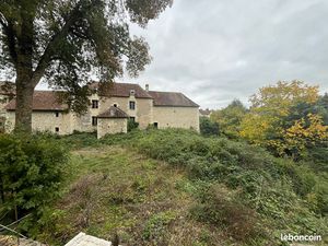 Maison 1 pièce 250 m²