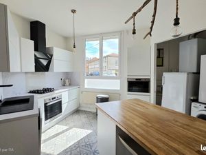 Maison 3 pièces - Terrasse  garage  cave  climatisation