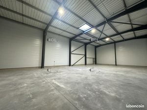 Local d'activité 1 255 m²