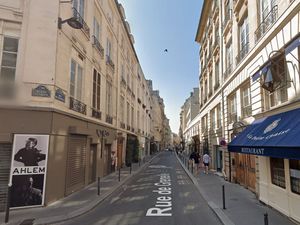 Vente murs de boutique occupés  7e arrondissement