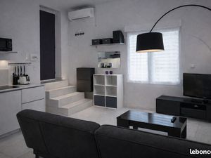 Louer Studio meublé entièrement rénové - Aix en Provence
