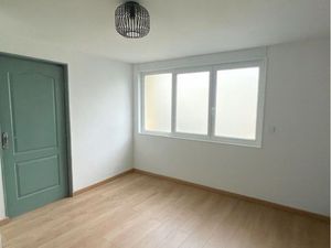 ? Appartement refait à neuf – 1er locataire – Rez-de-chaussée avec cour