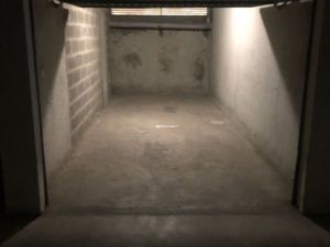 Garage Box fermé securisé