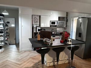 T2 rénové  parking souterrain et terrasse