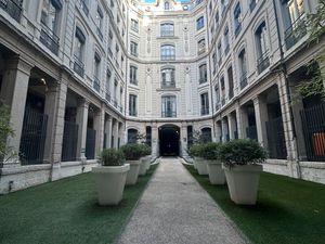 Bureaux Calme  Spacieux et Lumineux