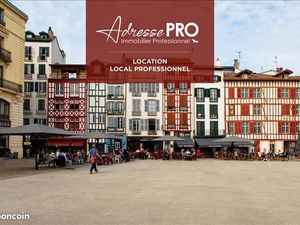 Local commercial 290 m²