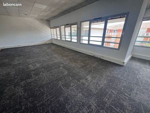Bureaux à louer 30 m2 club hippique