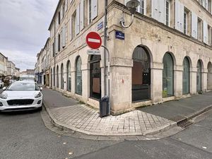 Local commercial 270 m²