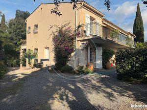 Maison 6 pièces 241 m²