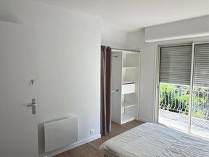 Chambre meublée - proche Saint Serge