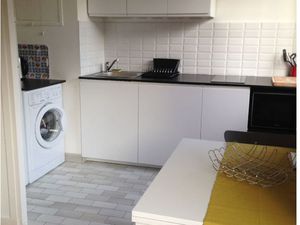 Grand studio avec garage