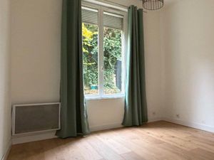 Proche mairie Appartement F2 Libre