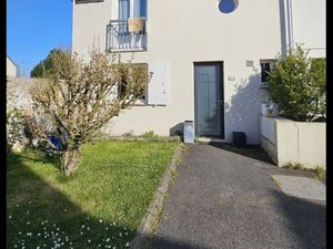 Belle Maison saine sur 3 niveaux 130m2 + terrasse+ jardin. Idéalement placée