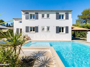 Villa 7 pièces 172 m²