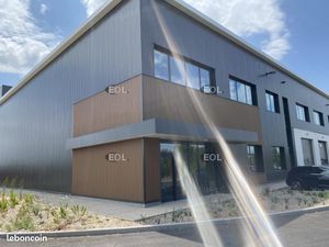 Local d'activité 608 m²