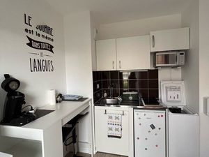 Studio meublé face campus 1