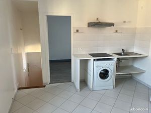 F2 - centre ville de Palaiseau à Louer